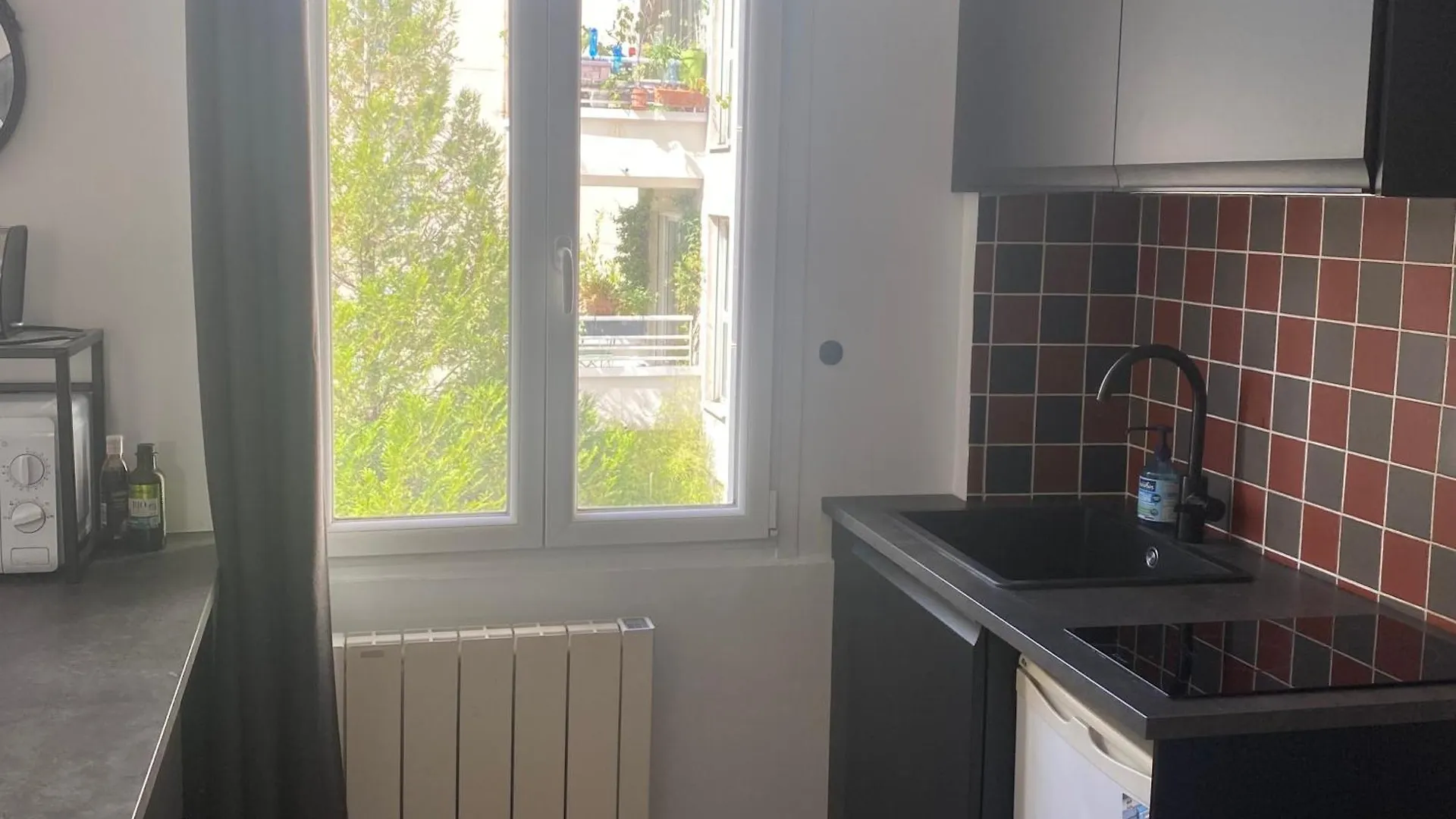 Studio Au Coeur De Montmartre Apartment Paris